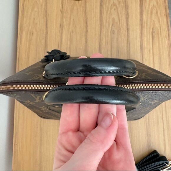 ✅AUTHENTIC✅LOUIS VUITTON ALMA PM - Picture 8 of 15